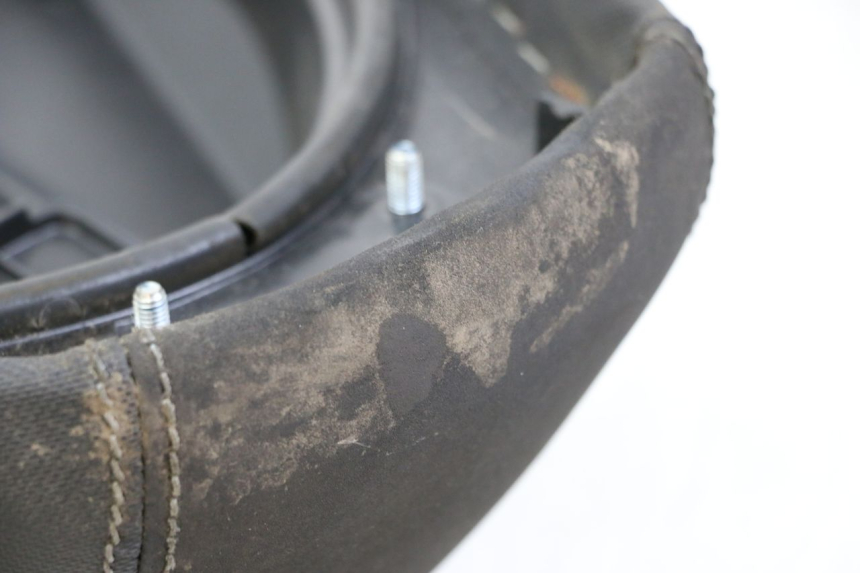 photo de ASIENTO YAMAHA NEOS NEO'S 4T 50 (2008 - 2016) - Detalles de los puntos de fijación