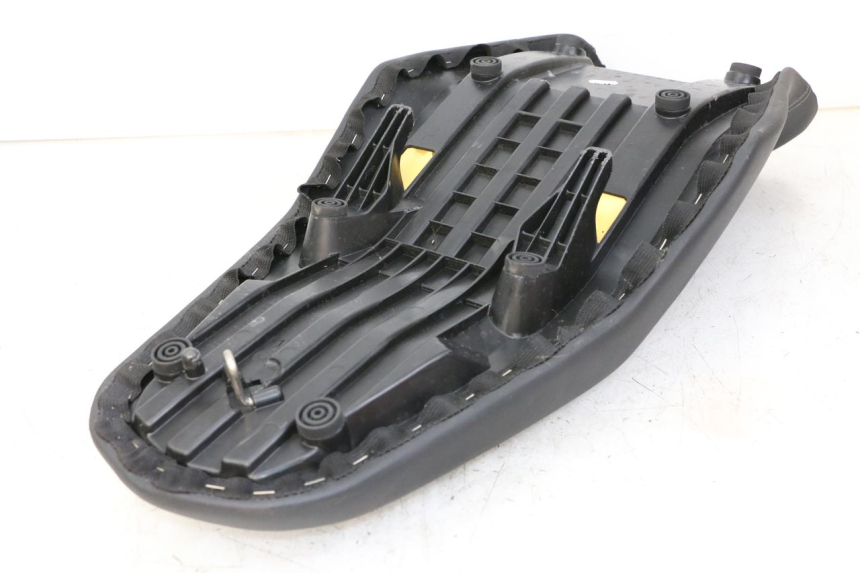 photo de ASIENTO YAMAHA TRACER 7 700 (2020 - 2024) - Detalles de los puntos de fijación