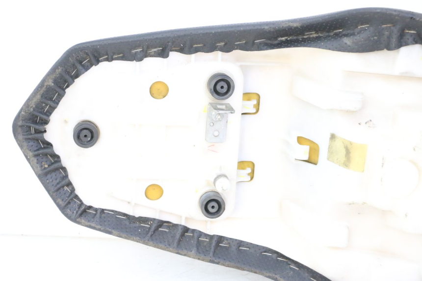 photo de ASIENTO YAMAHA XJ6 600 (2008 - 2016) - Características distintivas