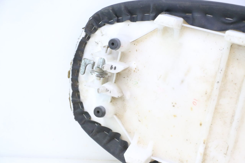 photo de ASIENTO YAMAHA YFM R RAPTOR 250 (2008 - 2014) - Detalles de los puntos de fijación