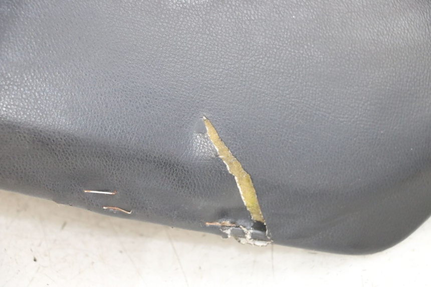 photo de ASIENTO YAMAHA YN NEO'S 50 (1997 - 2004) - Primer plano de alta resolución