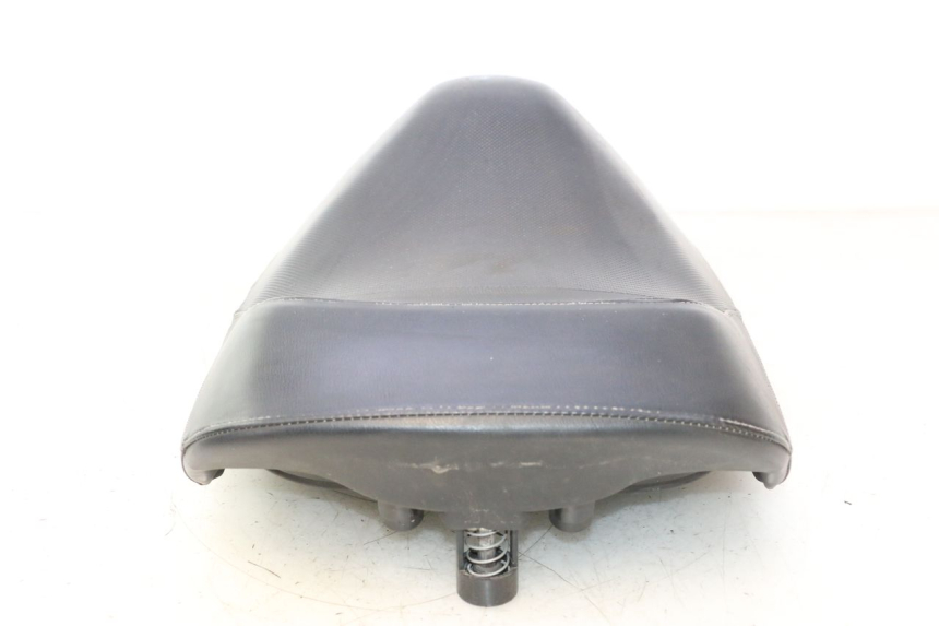 photo de ASIENTO YAMAHA YP MAJESTY 125 (2007 - 2010) - Detalles de los puntos de fijación