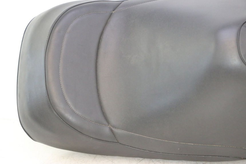 photo de ASIENTO YAMAHA YP MAJESTY 125 (2007 - 2010) - Detalle de la pieza