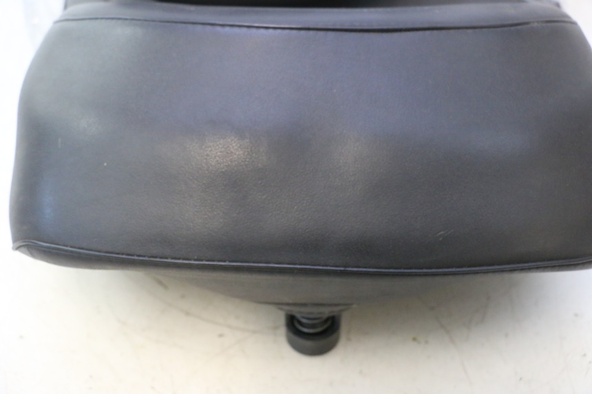 photo de ASIENTO YAMAHA YP MAJESTY 125 (2007 - 2010) - Primer plano técnico