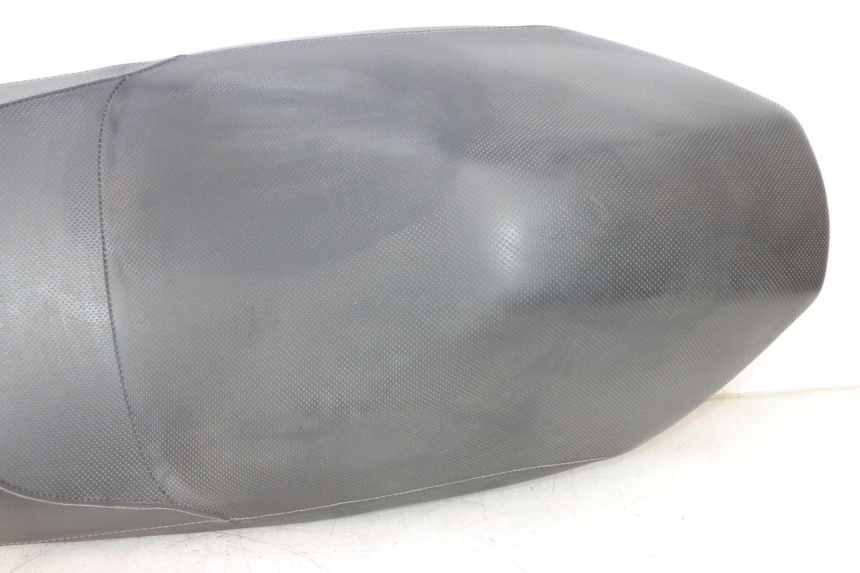 photo de ASIENTO YAMAHA YP MAJESTY 125 (2002 - 2006) - Detalle de la pieza