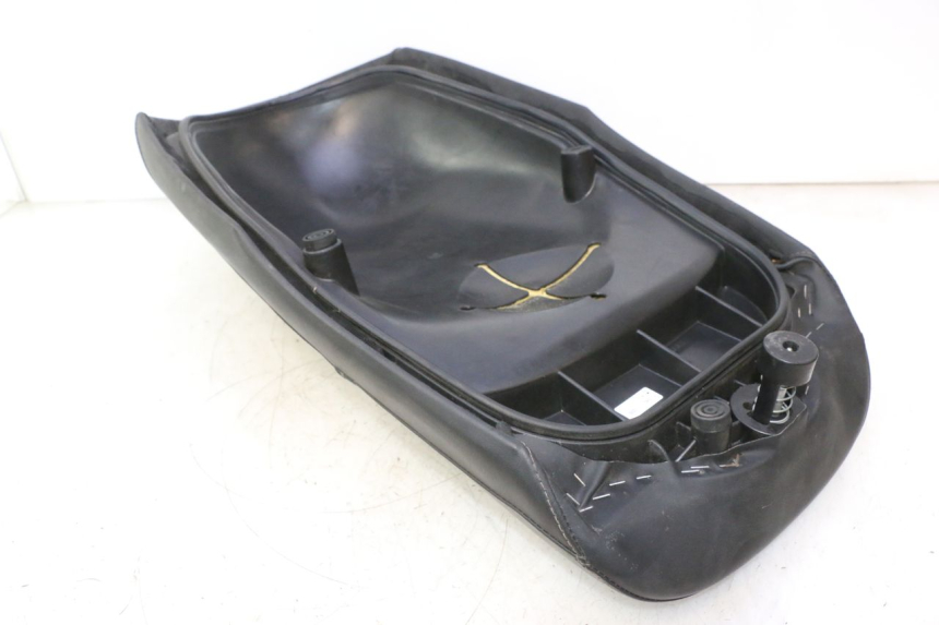 photo de ASIENTO YAMAHA YP MAJESTY 125 (2002 - 2006) - Primer plano de alta resolución