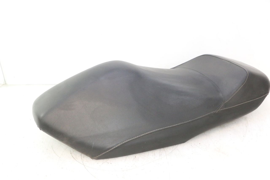 photo de ASIENTO YAMAHA YP MAJESTY 125 (2002 - 2006) - Estado de la superficie y material