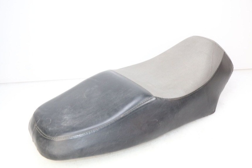 photo de ASIENTO YIYING YY50QT-10 50 (2007 - 2022) - Detalle de la pieza