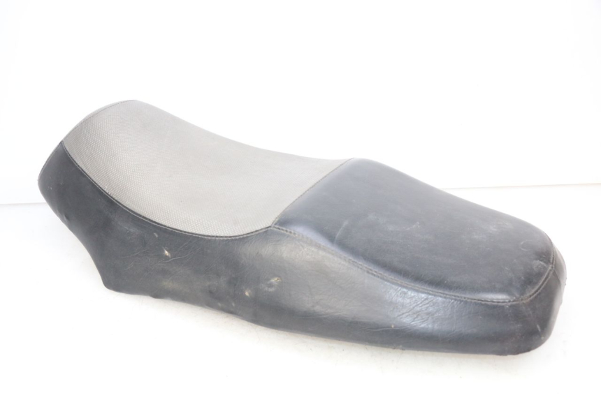 photo de ASIENTO YIYING YY50QT-10 50 (2007 - 2022) - Detalles de los puntos de fijación