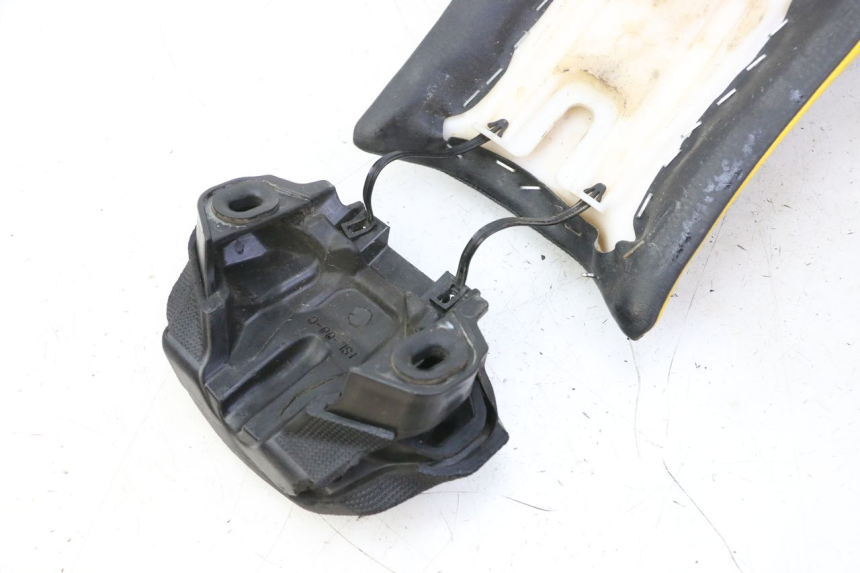 photo de ASIENTO YAMAHA YZF YZ-F 450 (2014 - 2016) - Detalles de los puntos de fijación