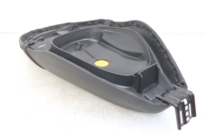 photo de ASIENTO PIAGGIO ZIP 2T 50 (2009 - 2019) - Detalles de los puntos de fijación