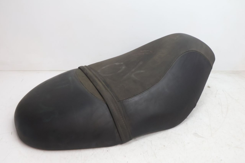 photo de ASIENTO PIAGGIO ZIP 2T 50 (2009 - 2019) - Primer plano técnico