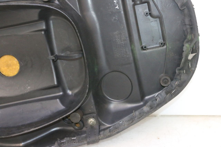 photo de ASIENTO PIAGGIO ZIP 2T 50 (2009 - 2019) - Perfil de la pieza de repuesto