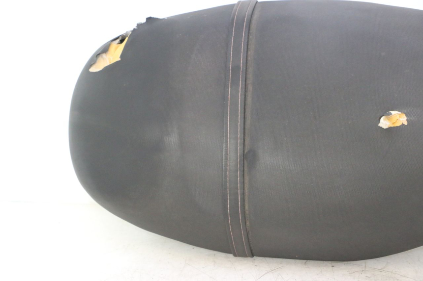 photo de ASIENTO PIAGGIO ZIP IGET 4T 50 (2021 - 2023) - Enfoque en la estructura