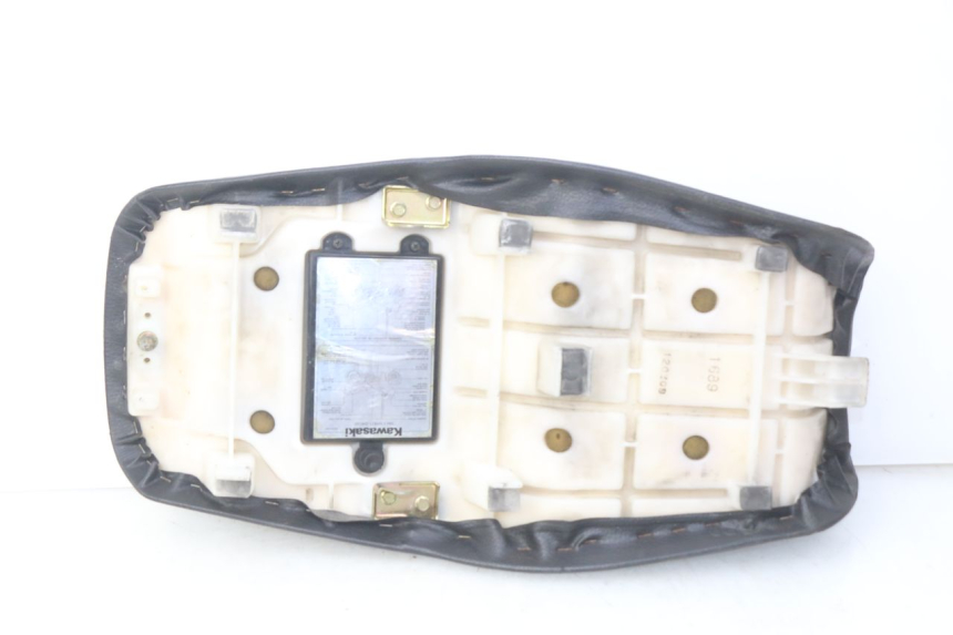 photo de ASIENTO KAWASAKI ZZR 600 (1995 - 2004) - Primer plano de alta resolución