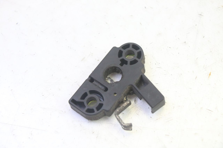 photo de CIERRE ASIENTO HOOK ADIVA AD3 300 (2014 - 2020) - Zoom estado de uso