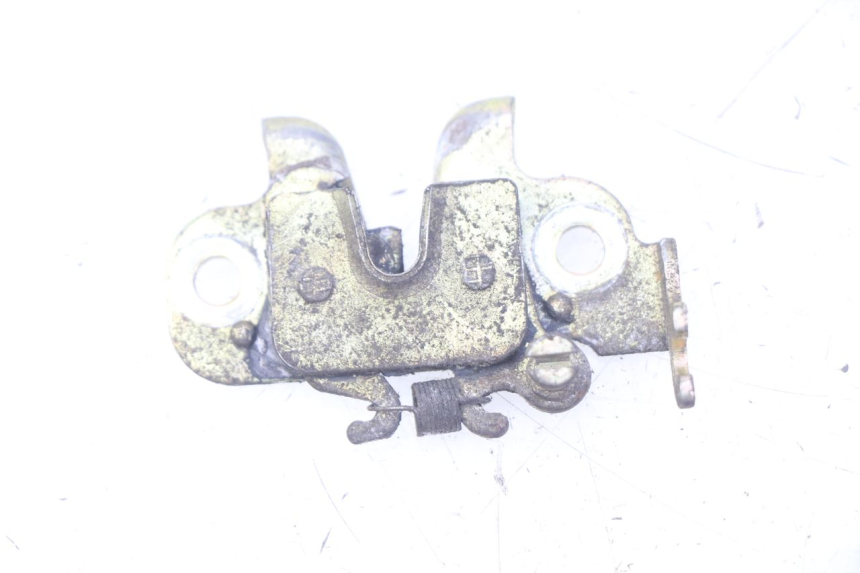 photo de CERRADURA DEL ASIENTO PEUGEOT CITYSTAR 125 (2011 - 2017) - Detalle de la pieza