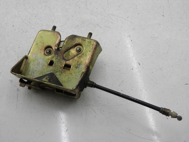 photo de CIERRE ASIENTO HOOK HONDA NH VISION 50 (1985 - 1994) - Otra perspectiva