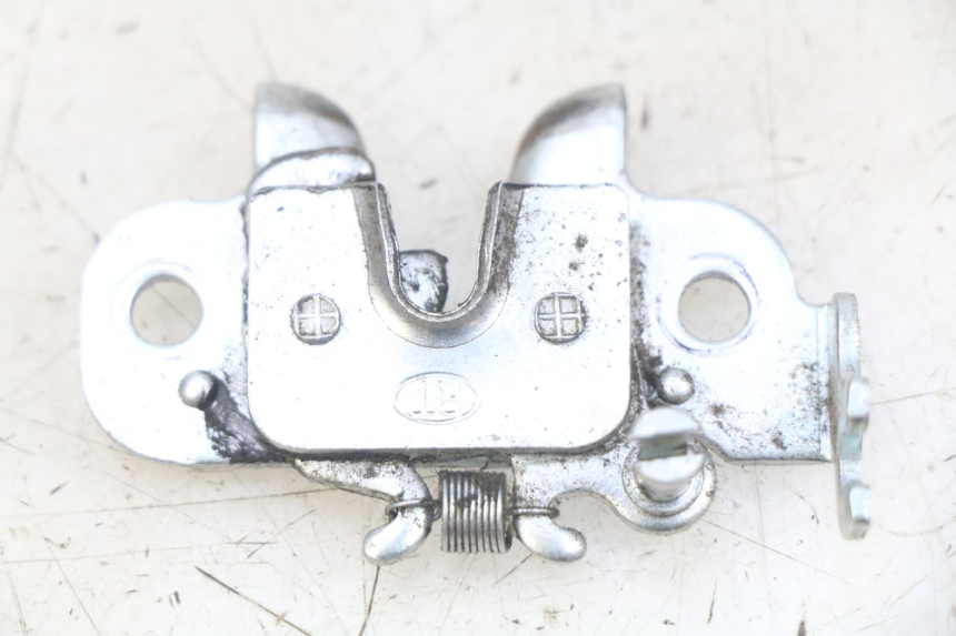 photo de CERRADURA DEL ASIENTO PEUGEOT KISBEE 4T 50 (2018 - 2022) - Vista principal