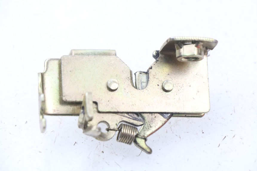 photo de CIERRE ASIENTO HOOK JM MOTORS MIA 50 (2017 - 2020) - Zoom estado de uso