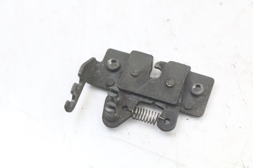 photo de CERRADURA DEL ASIENTO PIAGGIO MP3 LT 400 (2007 - 2012) - Detalle de la pieza