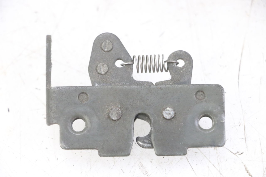 photo de CIERRE ASIENTO HOOK PIAGGIO MP3 LT 300 (2010 - 2016) - Otra perspectiva