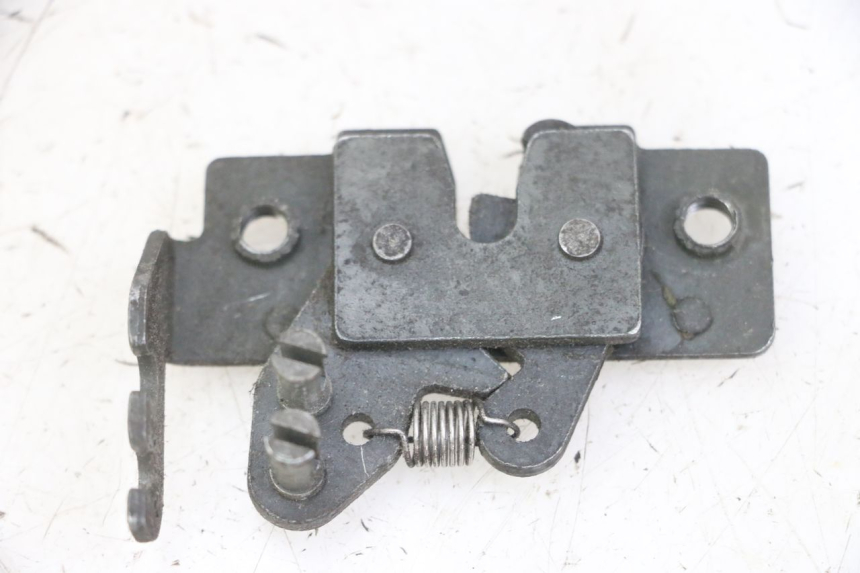 photo de CERRADURA DEL ASIENTO PIAGGIO MP3 LT 300 (2010 - 2016) - Zoom estado de uso