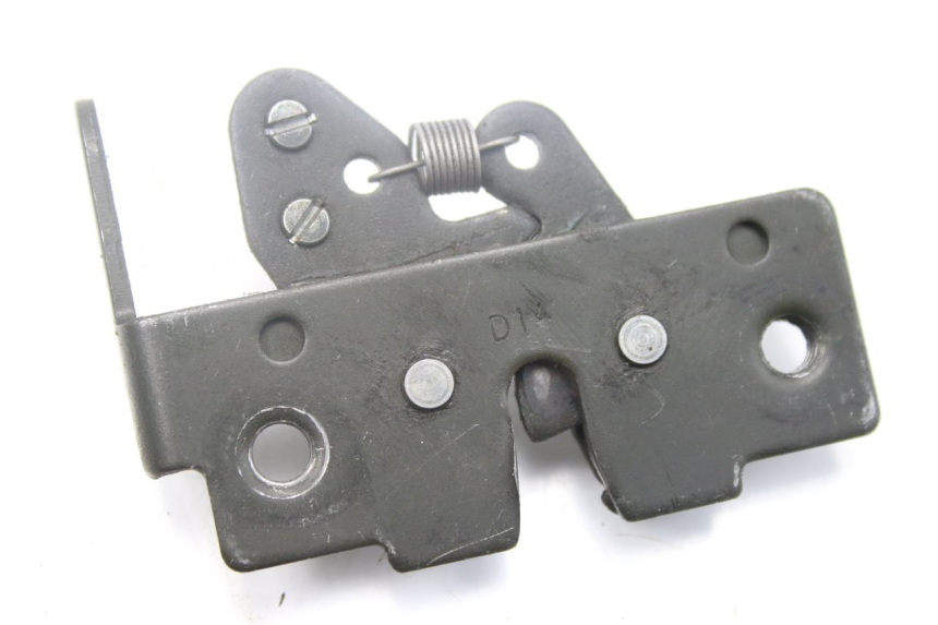 photo de CERRADURA DEL ASIENTO PIAGGIO MP3 500 (2014 - 2017) - Zoom estado de uso