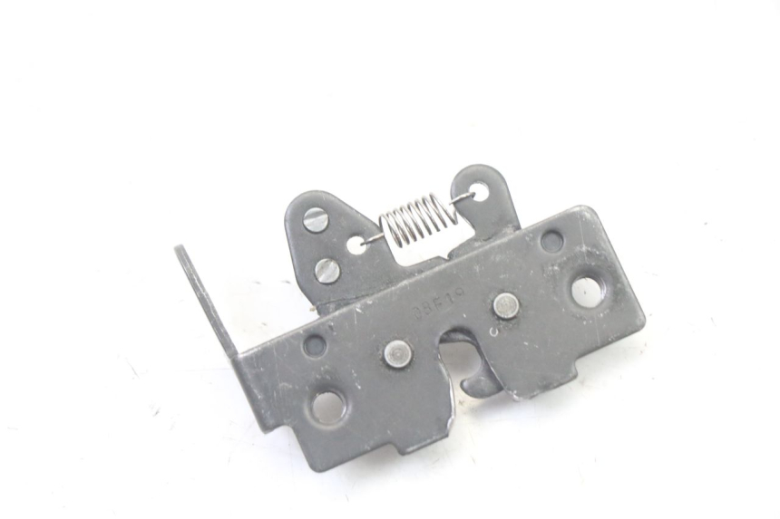 photo de CERRADURA DEL ASIENTO PIAGGIO MP3 500 (2011 - 2015) - Zoom estado de uso