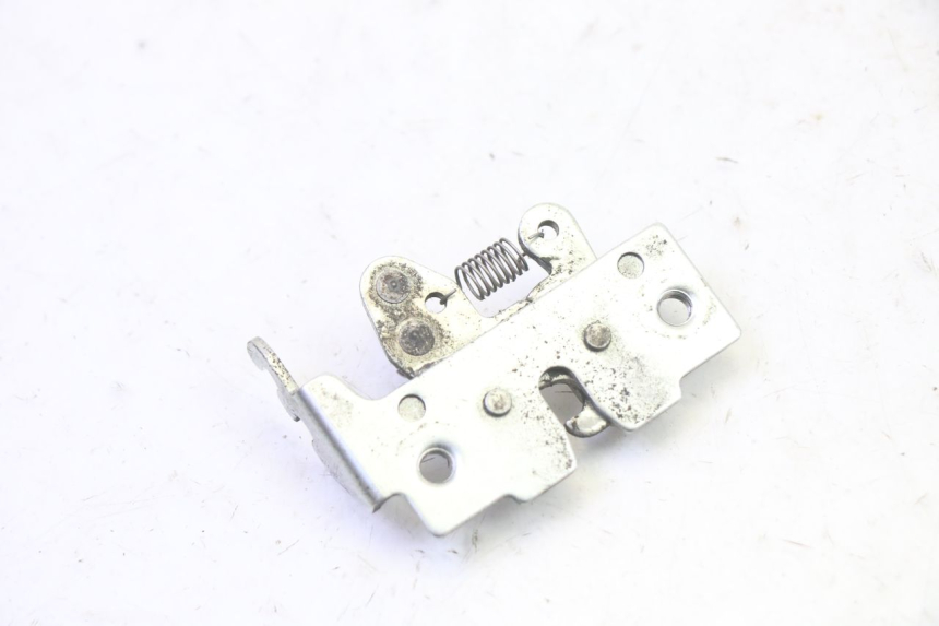 photo de CERRADURA DEL ASIENTO PIAGGIO MP3 125 (2006 - 2014) - Zoom estado de uso