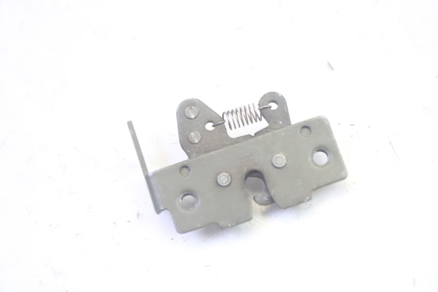 photo de CIERRE ASIENTO HOOK PIAGGIO MP3 RL 250 (2006 - 2010) - Zoom estado de uso