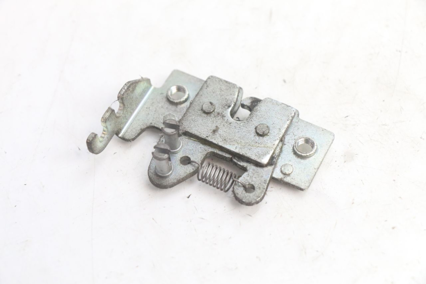 photo de CERRADURA DEL ASIENTO PIAGGIO MP3 125 (2006 - 2014) - Detalle de la pieza