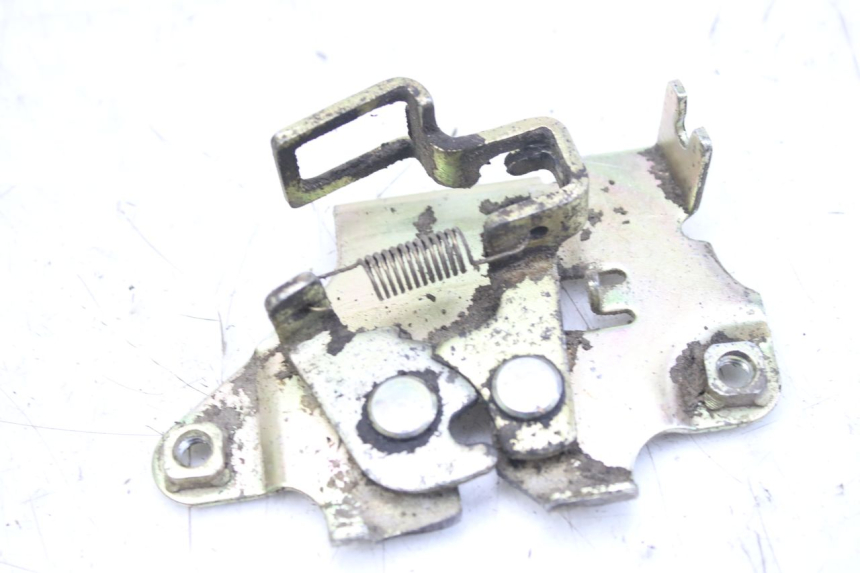 photo de CERRADURA DEL ASIENTO SYM ORBIT 2 4T 50 (2008 - 2017) - Otra perspectiva