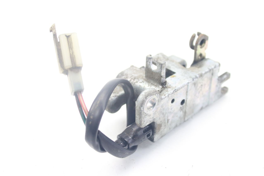 photo de CERRADURA DEL ASIENTO KYMCO PEOPLE 250 (2004 - 2008) - Zoom estado de uso