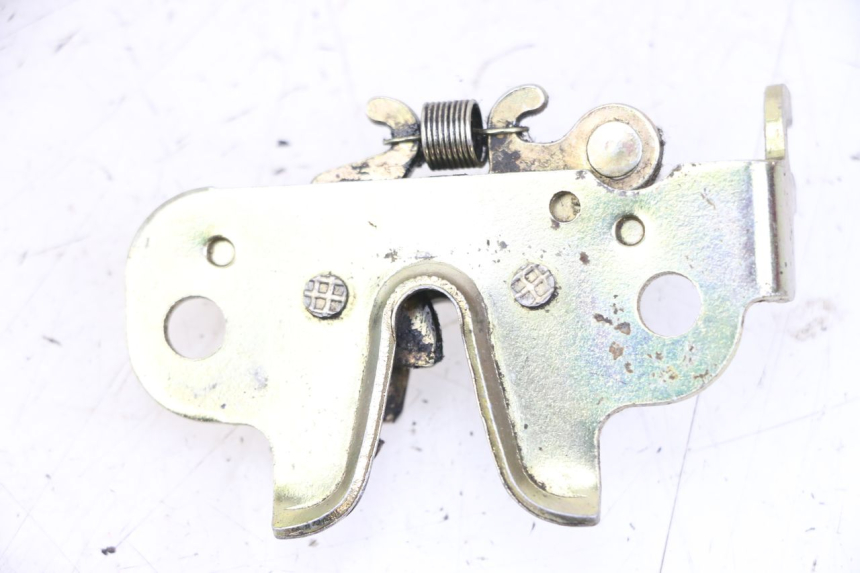 photo de CERRADURA DEL ASIENTO PEUGEOT KISBEE 2T 50 (2010 - 2017) - Zoom estado de uso