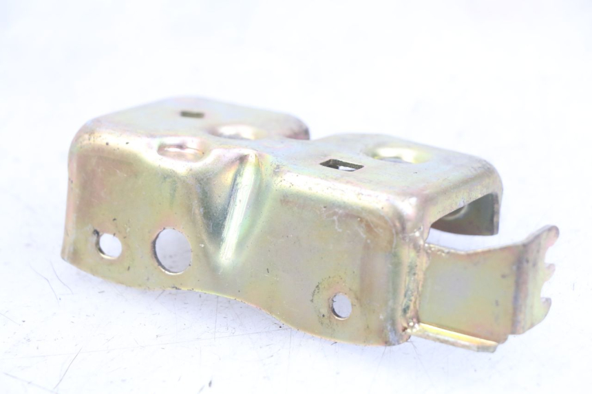 photo de CERRADURA DEL ASIENTO DAELIM S3 125 (2010 - 2017) - Detalle de la pieza