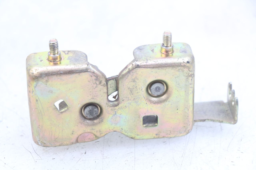 photo de CERRADURA DEL ASIENTO DAELIM S3 125 (2010 - 2017) - Otra perspectiva