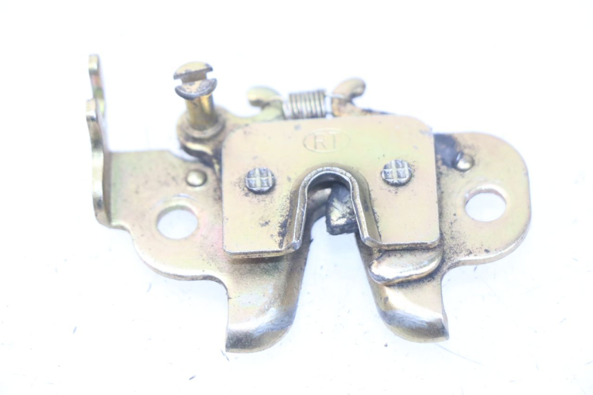 photo de CIERRE ASIENTO HOOK PEUGEOT STREETZONE 2T 50 (2014 - 2019) - Vista principal