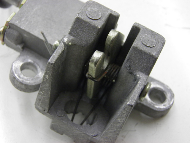 photo de CIERRE ASIENTO HOOK TNT MOTOR ROMA 10' 4T 50 (2007 - 2018) - Zoom estado de uso