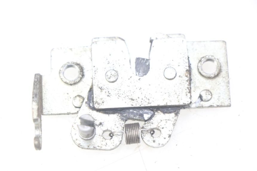 photo de CERRADURA DEL ASIENTO YAMAHA XMAX X-MAX 125 (2006 - 2009) - Vista principal