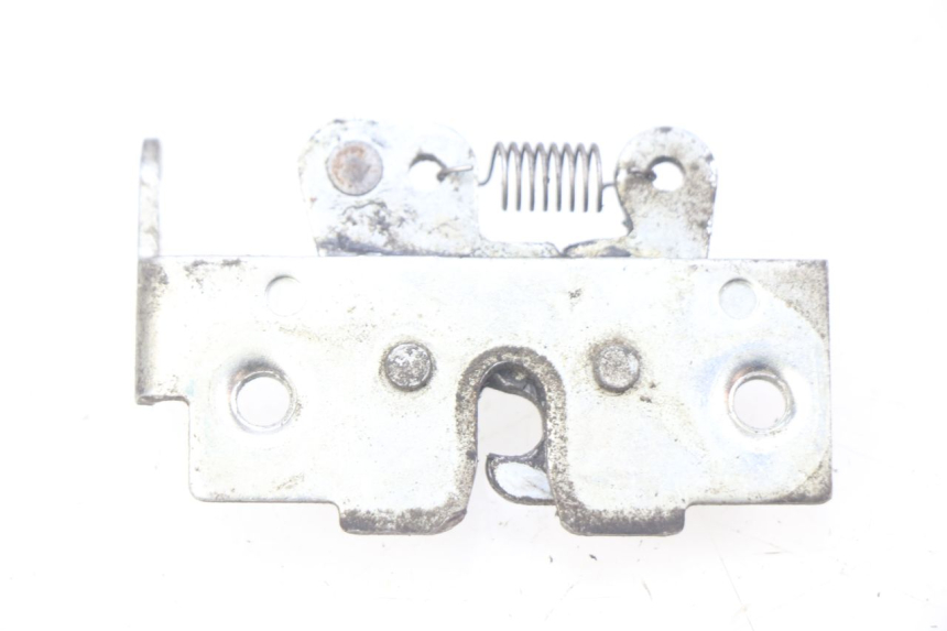 photo de CERRADURA DEL ASIENTO YAMAHA XMAX X-MAX 125 (2006 - 2009) - Detalle de la pieza