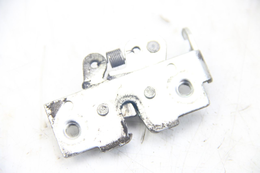 photo de CERRADURA DEL ASIENTO YAMAHA XMAX X-MAX 125 (2006 - 2009) - Detalle de la pieza