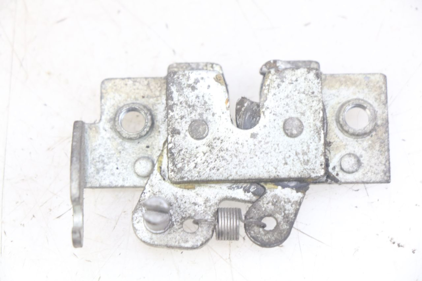 photo de CERRADURA DEL ASIENTO YAMAHA XMAX X-MAX 125 (2006 - 2009) - Vista principal