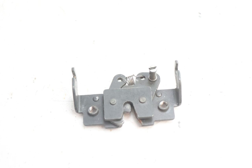 photo de CIERRE ASIENTO HOOK PIAGGIO X8 STREET 125 (2006 - 2007) - Detalle de la pieza