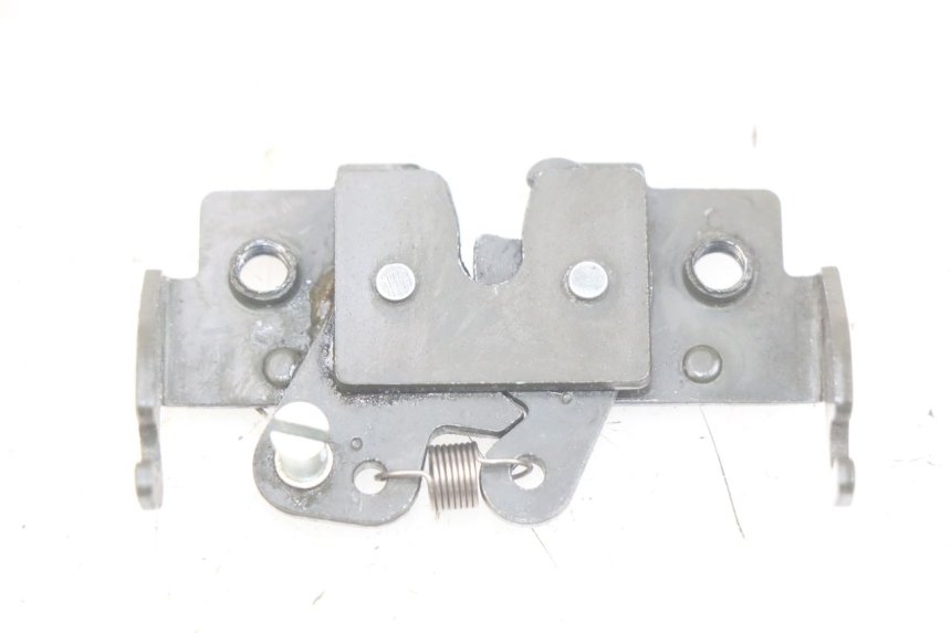 photo de CERRADURA DEL ASIENTO PIAGGIO X8 125 (2004 - 2007) - Vista principal