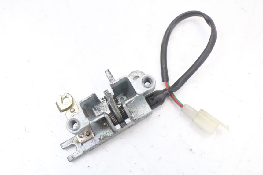 photo de CERRADURA DEL ASIENTO KYMCO XCITING 250 (2006 - 2009) - Zoom estado de uso