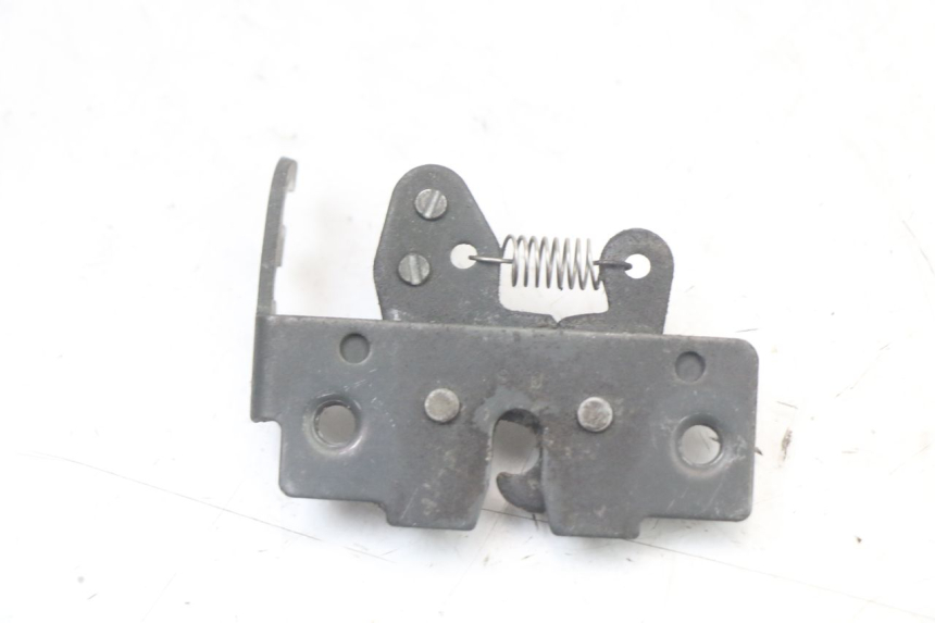 photo de CERRADURA DEL ASIENTO PIAGGIO XEVO - X EVO 125 (2007 - 2017) - Zoom estado de uso