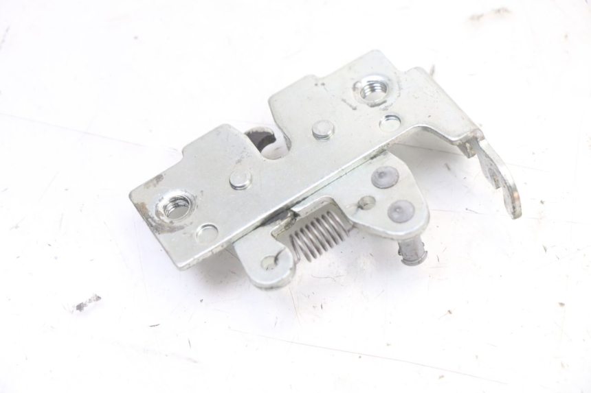 photo de CERRADURA DEL ASIENTO PIAGGIO XEVO - X EVO 125 (2007 - 2017) - Otra perspectiva