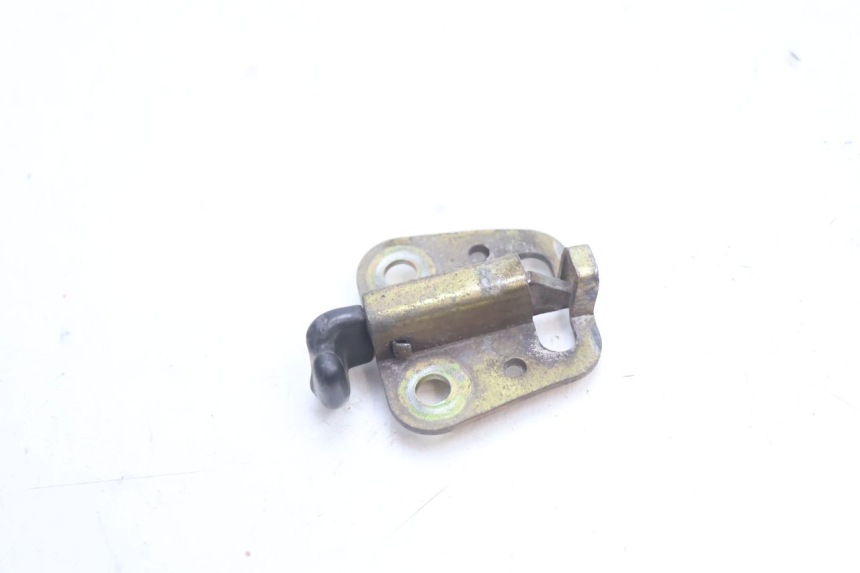 photo de CIERRE ASIENTO HOOK YAMAHA YZF R GENESIS 750 (1993 - 1998) - Detalle de la pieza