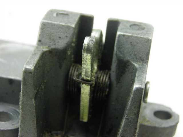 photo de CIERRE ASIENTO HOOK ZNEN ZN50QT-Q 50 (2010 - 2012) - Otra perspectiva